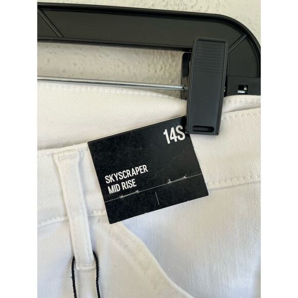 Express Woman Mid Rise White Pintuck Skyscraper Jeans, Size 14S - Picture 8 of 11